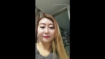 Chinese Mature Mom'S Intimate Encounter