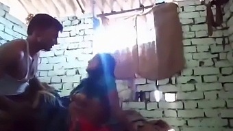 Mature Indian Housewife Enjoys Titty Fucking And Doggy Style