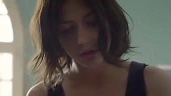 Adele Exarchopoulos In Sensual 2016 Scene