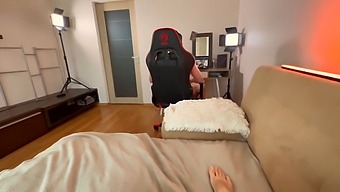 I Caught My Boyfriend Masturbating And Gave Him A Hand. The Complete Video Is Available In My Xvideo Account