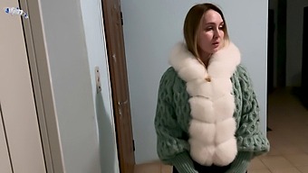 Verified Couple'S Christmas Surprise: A Steamy Encounter With A Mature Milf