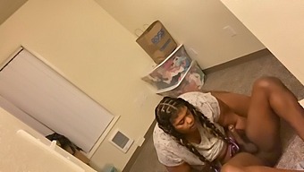 Facesitting And Facials In A Steamy Encounter