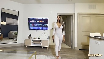 La Belleza Ébano Disfruta Del Sexo Anal En Video Hd