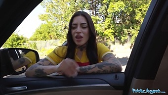 Public Agent Seduces And Has Sex With A Pizza Delivery Girl In The Restaurant Bathroom.